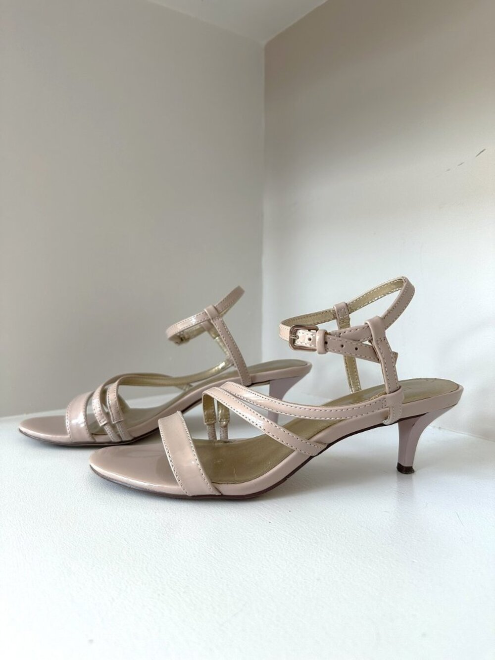 Nine West Strappy Pink Kitten Heel Sandals – Size 6.5
